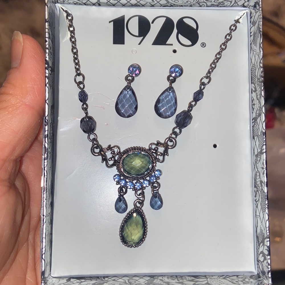 1928 set brand new beautiful